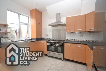 4 bed house, Bramcote Avenue, Beeston, Nottingham, NG94DT - Image 4