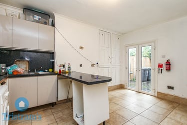 5 bed house, Fletcher Road, Beeston, Nottingham, NG92EL - Image 8