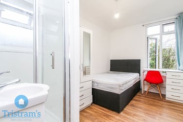 5 bed house, Fletcher Road, Beeston, Nottingham, NG92EL - Image 2