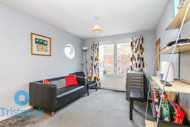 2 bed flat, Tonnelier Road, Dunkirk, Nottingham, NG72RW - Image 3