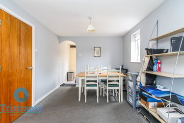 2 bed flat, Tonnelier Road, Dunkirk, Nottingham, NG72RW - Image 2