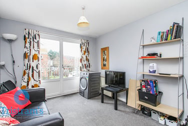 2 bed flat, Tonnelier Road, Dunkirk, Nottingham, NG72RW - Image 4