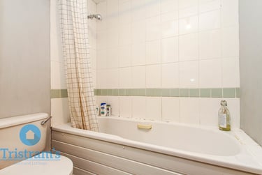 2 bed flat, Tonnelier Road, Dunkirk, Nottingham, NG72RW - Image 10