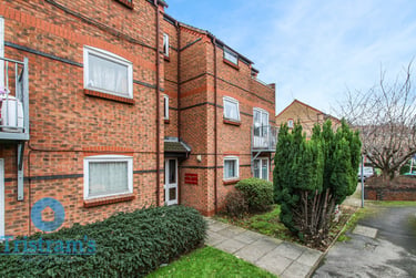 2 bed flat, Tonnelier Road, Dunkirk, Nottingham, NG72RW - Image 13