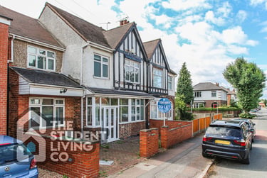 6 bed house, Abbey Road, Beeston, Nottingham, NG92QH - Image 1