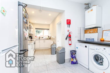 6 bed house, Greenfield Street, Dunkirk, Nottingham, NG72JN - Image 4