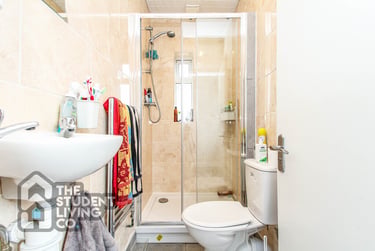 6 bed house, Greenfield Street, Dunkirk, Nottingham, NG72JN - Image 5