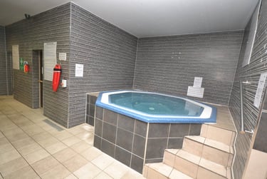 2 bed flat, Talbot Street, Arboretum, Nottingham, NG15GY - Image 12