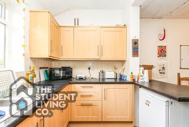 5 bed house, Douglas Road, Radford, Nottingham, NG71NW - Image 4
