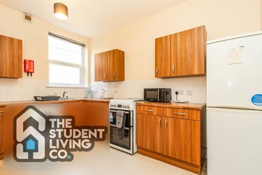 3 bed flat, Larkdale Street, Radford, Nottingham, NG74FZ - Image 6