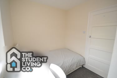 3 bed house, Shelley Avenue, Clifton, Nottingham, NG118GS - Image 14