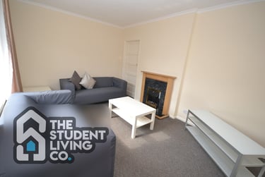 3 bed house, Shelley Avenue, Clifton, Nottingham, NG118GS - Image 2