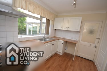 3 bed house, Shelley Avenue, Clifton, Nottingham, NG118GS - Image 3
