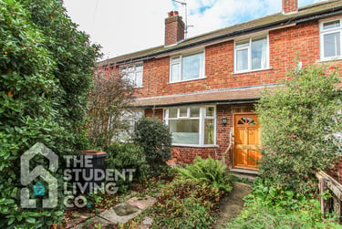 4 bed house, City Road, Beeston, Nottingham, NG92LQ - Image 1