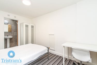 2 bed flat, Church Street, Lenton, Nottingham, NG72FF - Image 4
