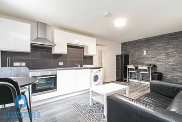 2 bed flat, Church Street, Lenton, Nottingham, NG72FF - Image 2