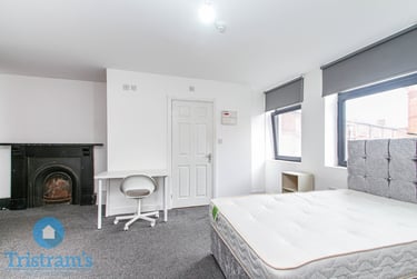 1 bed studio, Birkin Avenue, Hyson Green, Nottingham, NG75AR - Image 1