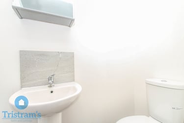 1 bed studio, Birkin Avenue, Hyson Green, Nottingham, NG75AR - Image 6