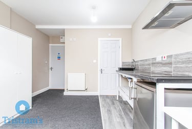 1 bed studio, Birkin Avenue, Hyson Green, Nottingham, NG75AR - Image 2