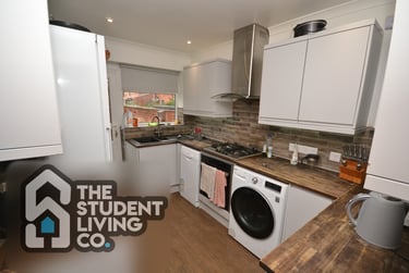 5 bed house, Lenton Boulevard, Lenton, Nottingham, NG72BT - Image 3