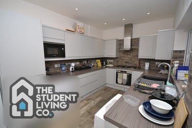 6 bed house, Johnson Road, Lenton, Nottingham, NG72BX - Image 2