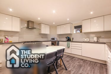 6 bed house, Rolleston Drive, Lenton, Nottingham, NG71JW - Image 1