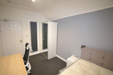 6 bed house, Fletcher Road, Beeston, Nottingham, NG92EL - Image 4