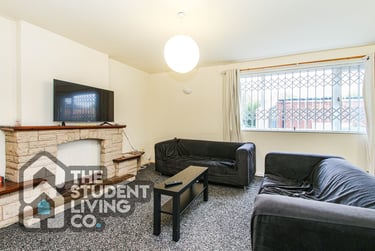 4 bed house, Wollaton Road, Lenton, Nottingham, NG81FE - Image 2