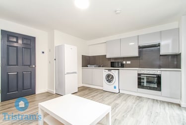 2 bed flat, Henry Road, Lenton, Nottingham, NG72DR - Image 2