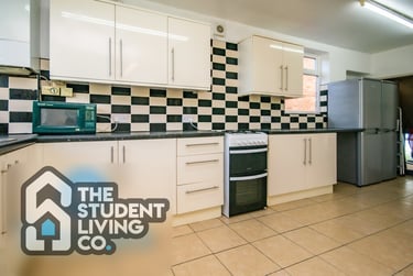 4 bed house, Ranelagh Grove, Wollaton, Nottingham, NG81HU - Image 3