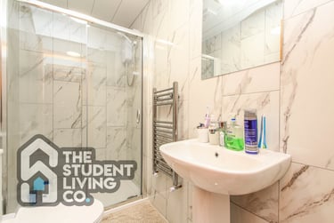 6 bed house, Charnock Avenue, Lenton, Nottingham, NG81AE - Image 14