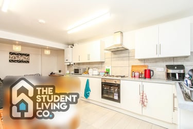 6 bed house, Charnock Avenue, Lenton, Nottingham, NG81AE - Image 2
