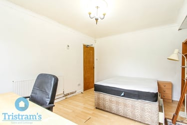 3 bed house, Manton Crescent, Lenton Abbey, Nottingham, NG92GF - Image 7