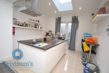 4 bed house, Bulwer Road, Nottingham, NG73HL - Image 2