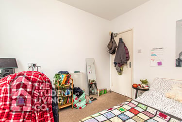 7 bed flat, Annesley Grove, Arboretum, Nottingham, NG14GU - Image 8