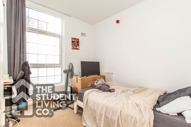 7 bed flat, Annesley Grove, Arboretum, Nottingham, NG14GU - Image 9