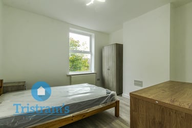 2 bed house, Target Street, Radford, Nottingham, NG73EY - Image 2