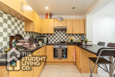 6 bed house, Rolleston Drive, Lenton, Nottingham, NG71JU - Image 2