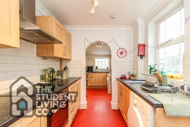 4 bed house, Marlborough Road, Beeston, Nottingham, NG92HG - Image 1