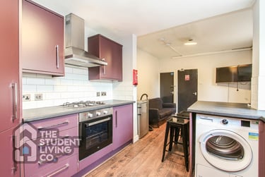 6 bed house, Kimbolton Avenue, Radford, Nottingham, NG71PT - Image 9