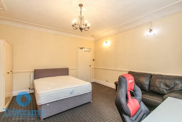 6 bed house, Thorncliffe Road, Carrington, Nottingham, NG35BQ - Image 15