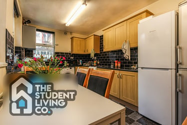 4 bed house, Leslie Road, Forest Fields, Nottingham, NG76PR - Image 4