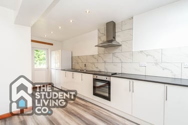 6 bed house, Middleton Boulevard, Lenton, Nottingham, NG81AA - Image 2