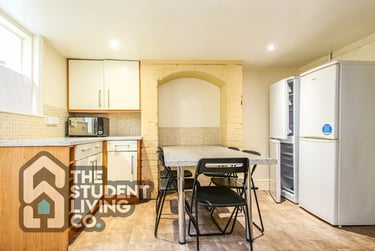 7 bed house, Burns Street, Arboretum, Nottingham, NG74DT - Image 4