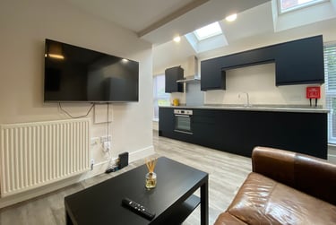 3 bed flat, William Road, West Bridgford, Nottingham, NG27QD - Image 2