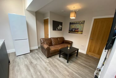 3 bed flat, William Road, West Bridgford, Nottingham, NG27QD - Image 3