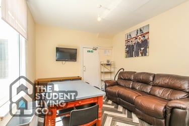 7 bed house, Albert Grove, Radford, Nottingham, NG71PA - Image 4