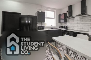 6 bed house, Larkdale Street, Radford, Nottingham, NG74FZ - Image 2