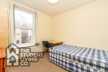 6 bed house, Derby Grove, Radford, Nottingham, NG71PE - Image 11