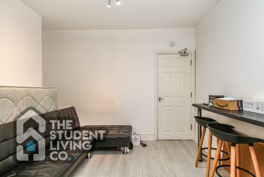 5 bed house, Claude Street, Dunkirk, Nottingham, NG72LA - Image 4
